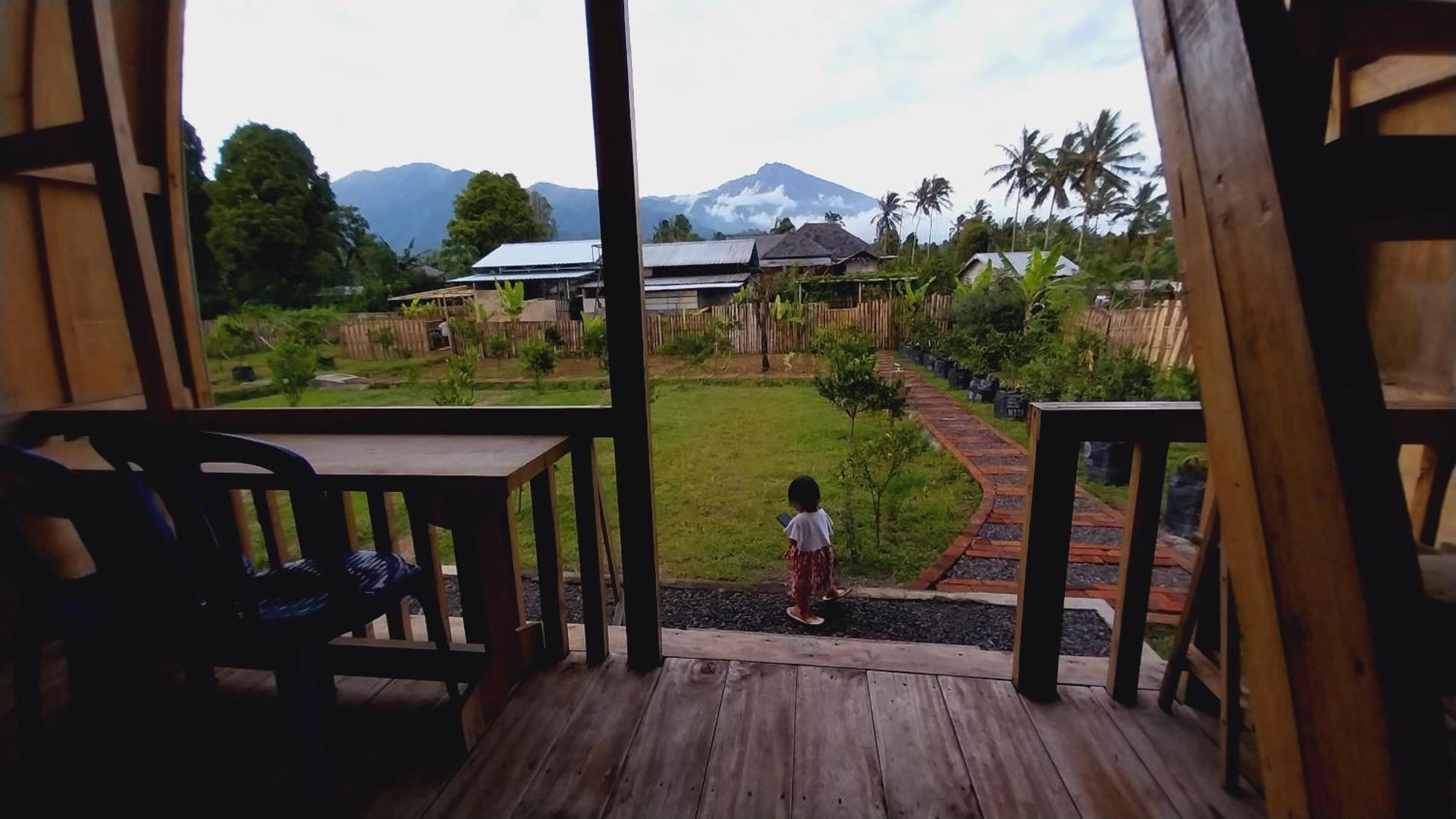 Raturinjani Homestay Selong Buitenkant foto
