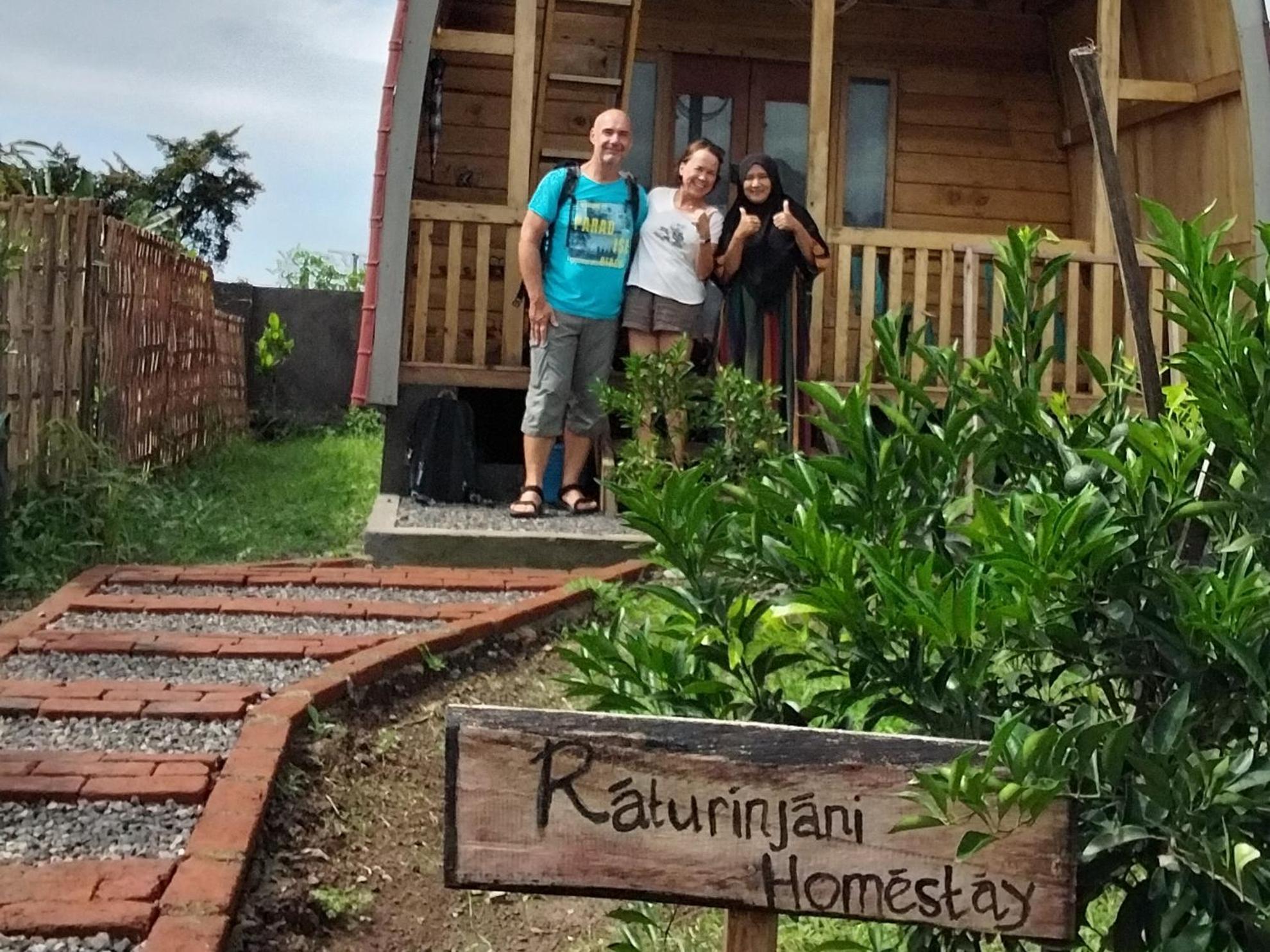 Raturinjani Homestay Selong Buitenkant foto