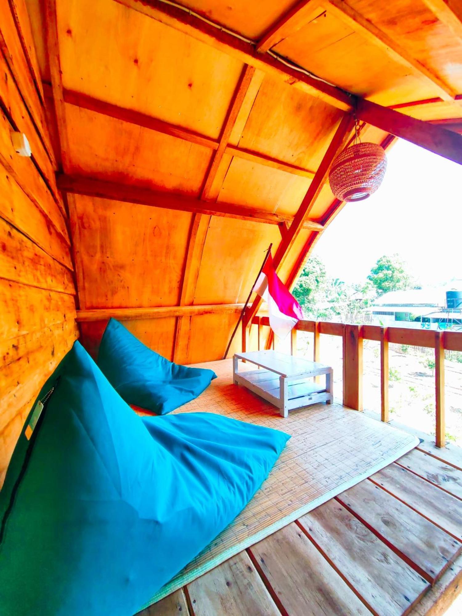 Raturinjani Homestay Selong Buitenkant foto