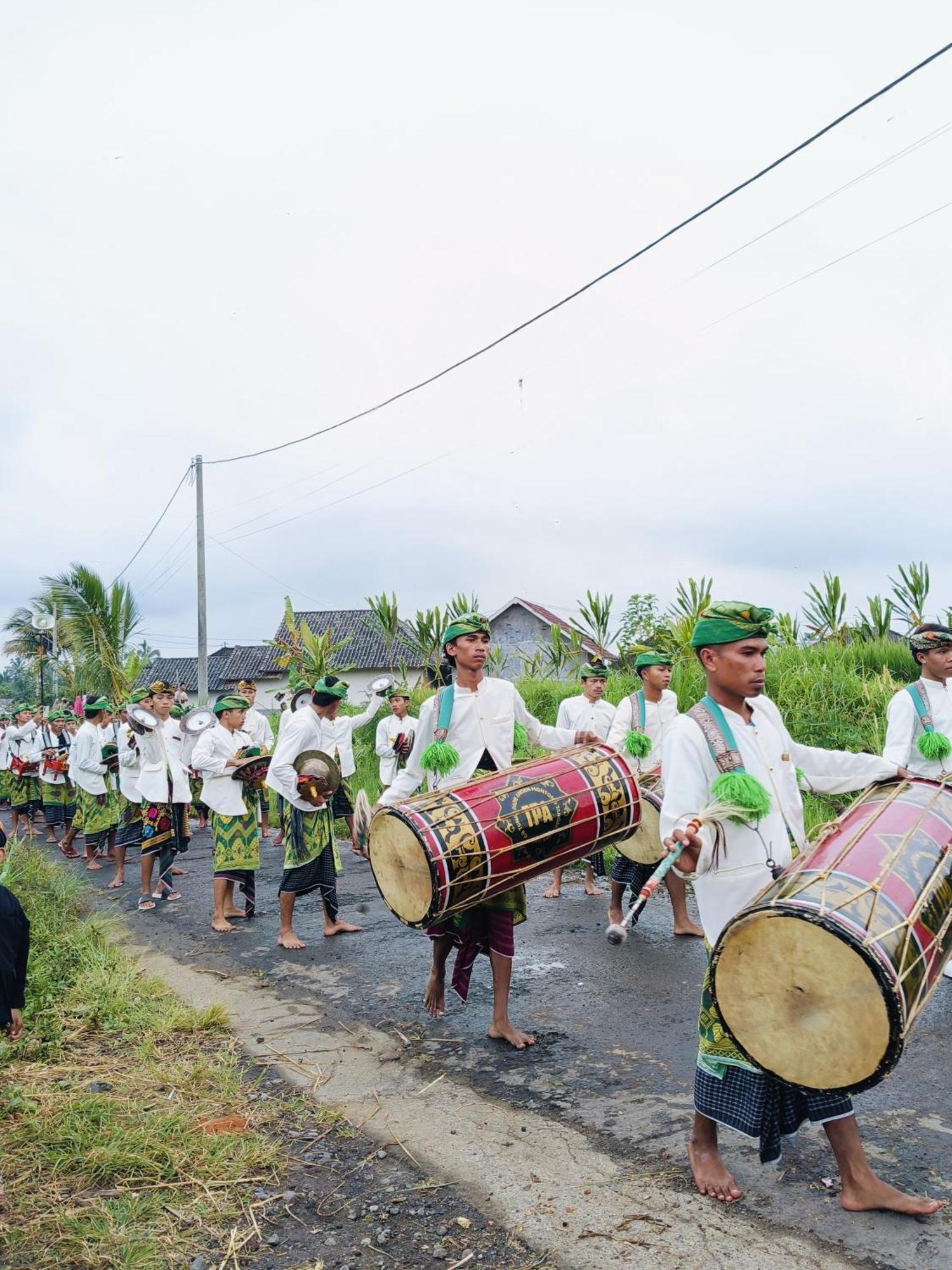 Raturinjani Homestay Selong Buitenkant foto