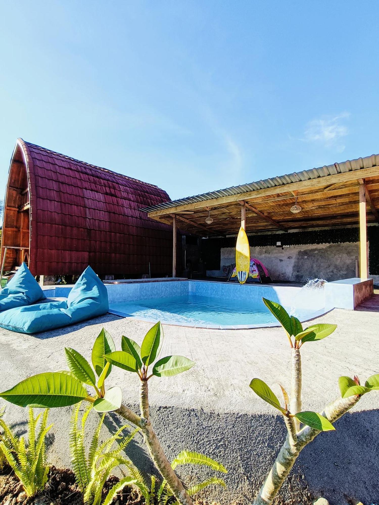Raturinjani Homestay Selong Buitenkant foto