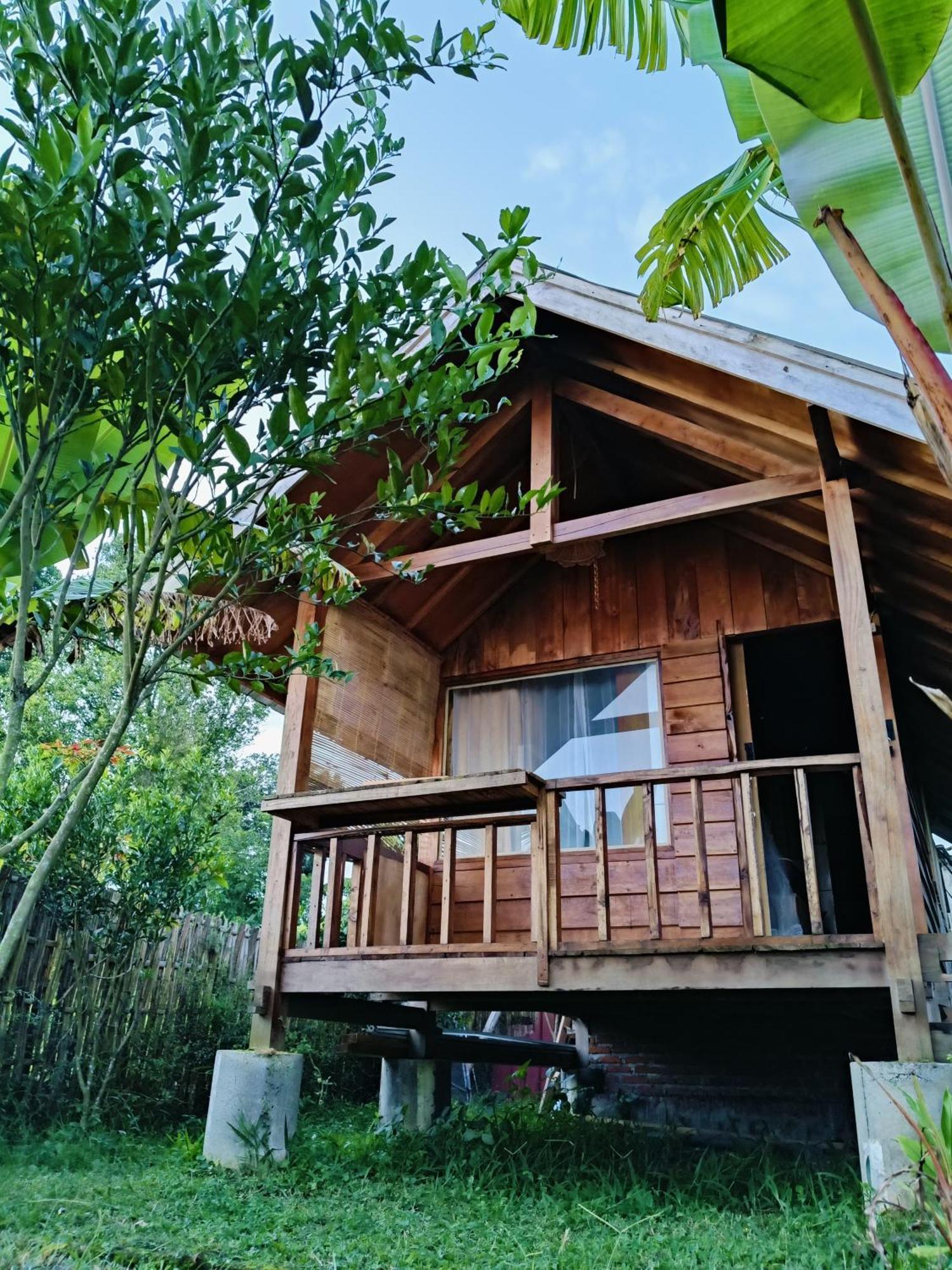 Raturinjani Homestay Selong Buitenkant foto